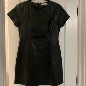 Black leather centre ville dress